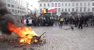 Traficul din Bruxelles, perturbat de proteste şi de summitul UE